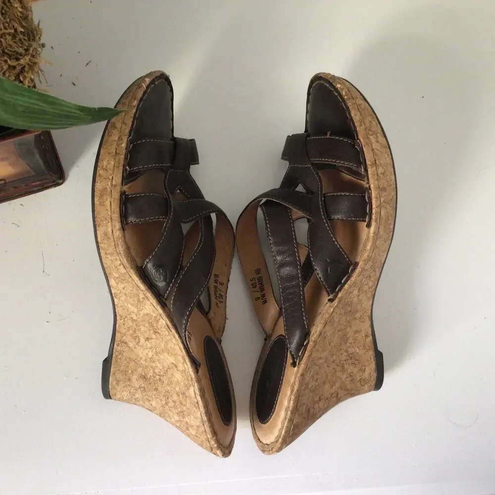 Born Slip On Brown Leather Sandals Sz 9